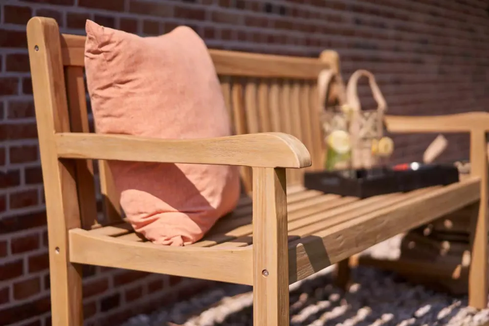 Voorbeeld van houten tuinbank