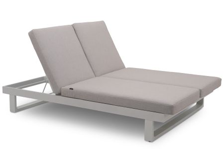 Lifestyle Massimo ligbed met kussen wit/soft grey