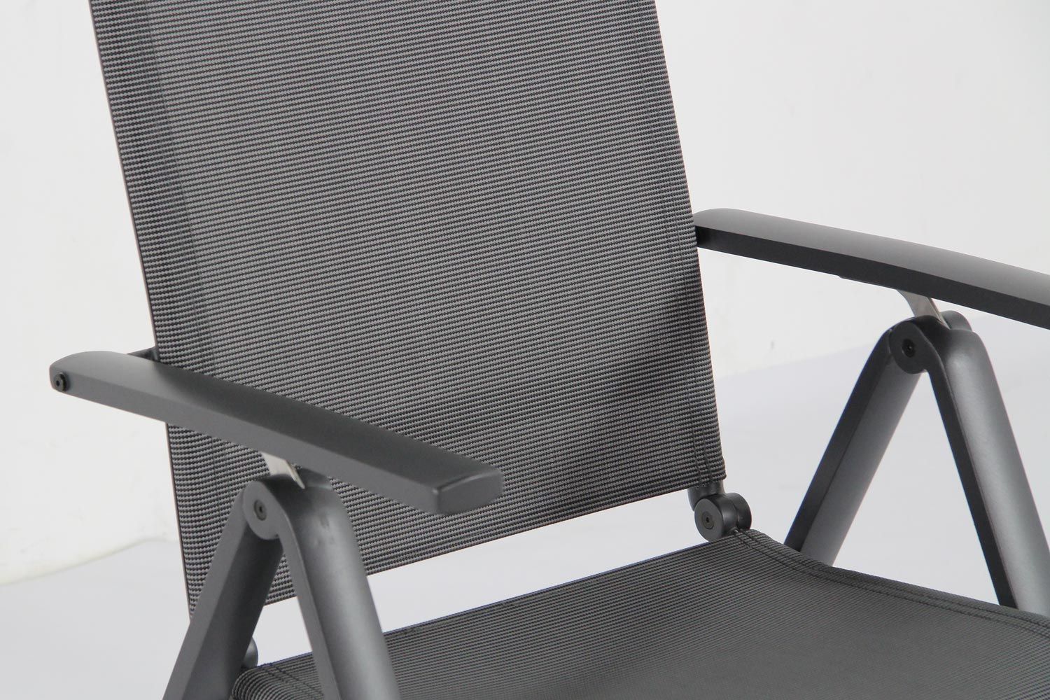Famous Furniture Deluxe standenstoel
