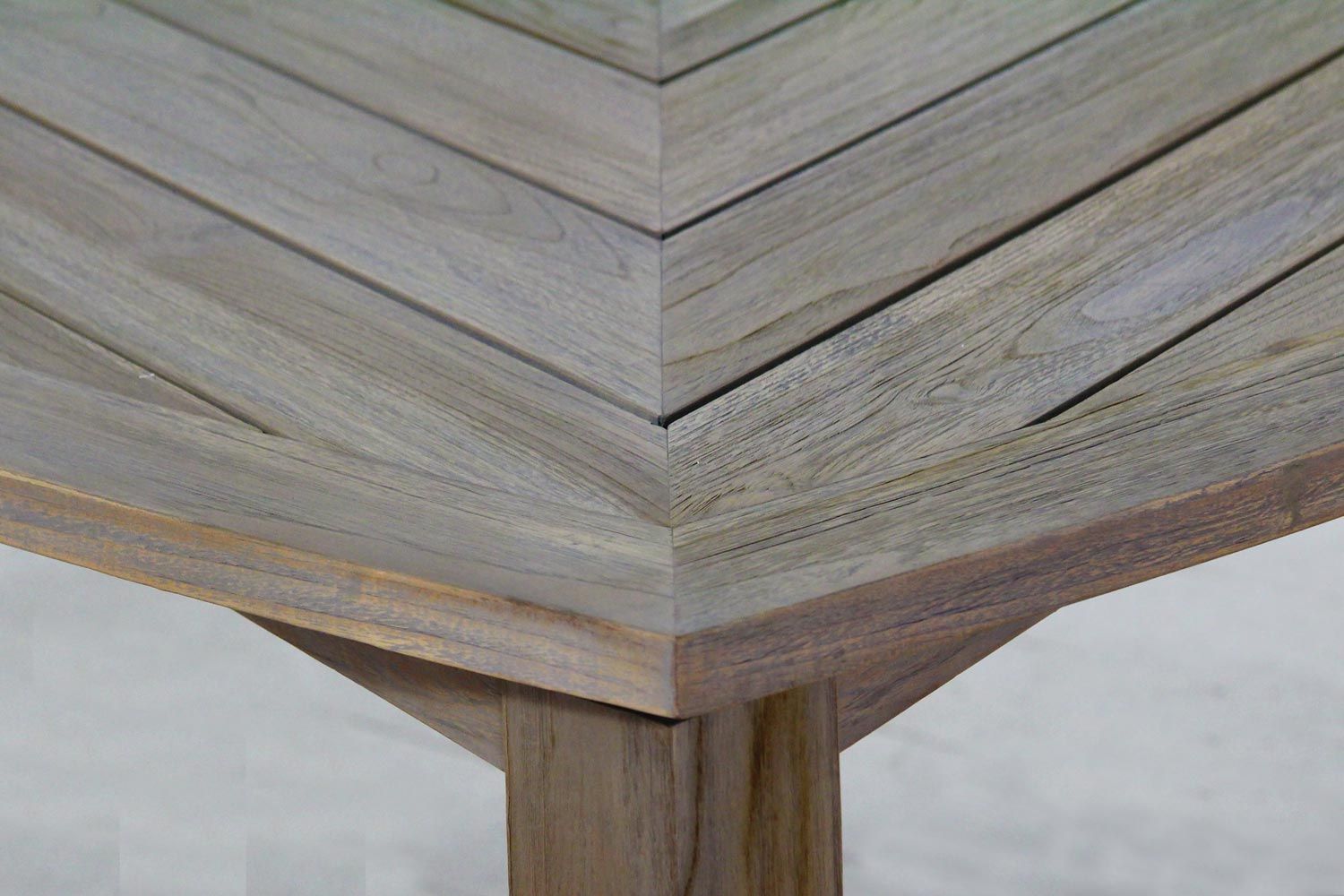 Garden Collections Windsor dining tuintafel triangel 170 x 170 x 170 cm
