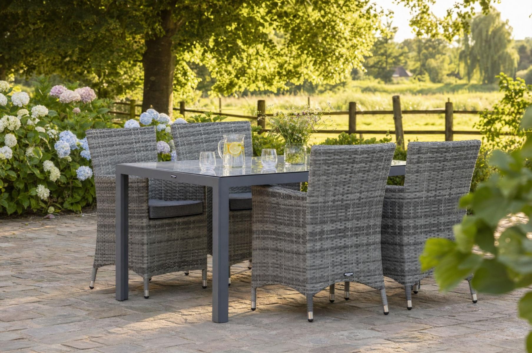Domani Miami/Venustas 150 cm dining tuinset 5-delig