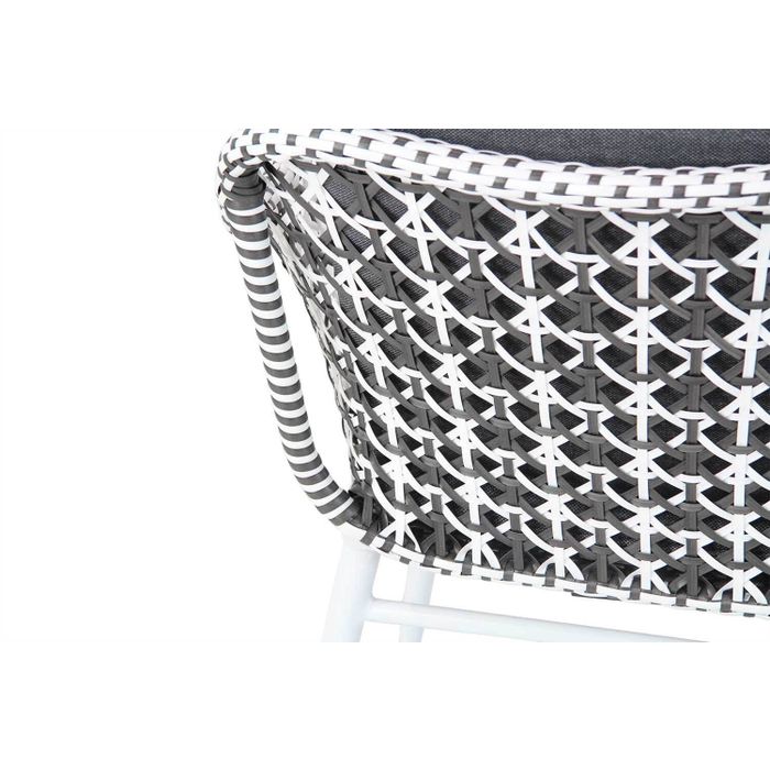 Detail van rugleuning – wit aluminium met zwart/wit wicker Detail van rugleuning – wit aluminium met zwart/wit wicker