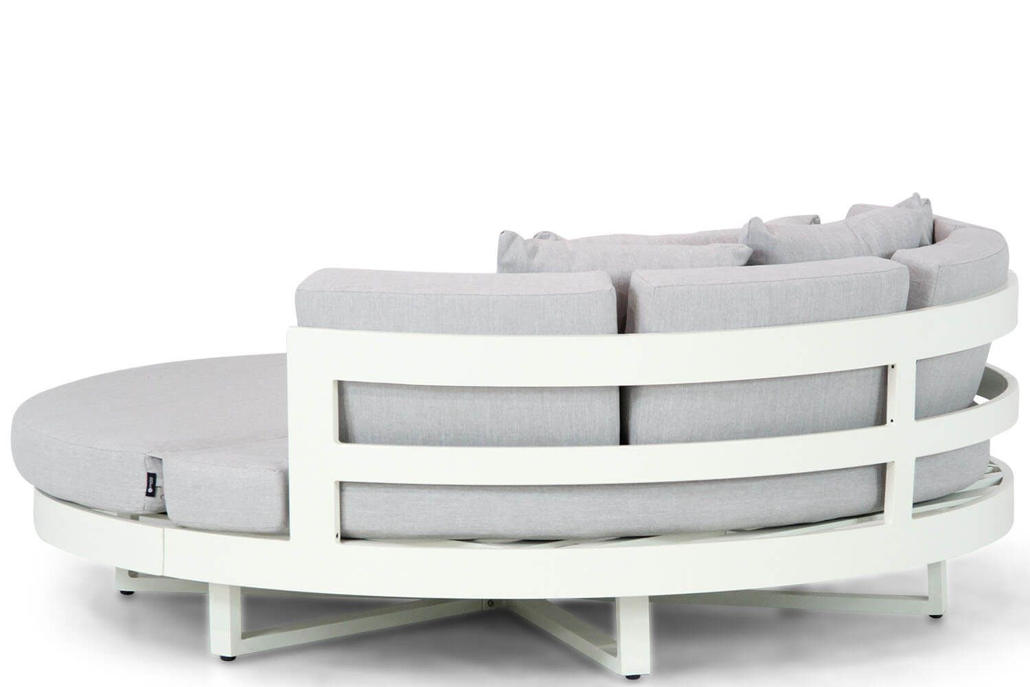 Santika Lakeview daybed wit thumbnail