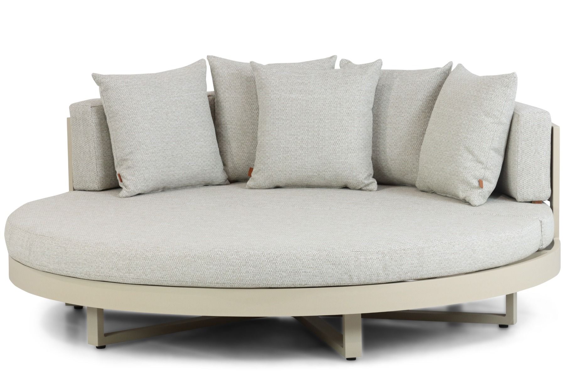 Santika Lakeview daybed