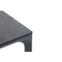 Detail van HPL tafelblad op antraciet aluminium frame thumbnail