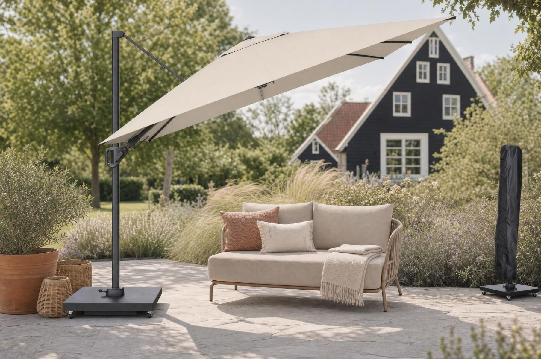 Platinum Challenger zweefparasol 3x3m T2 premium  (incl. voet en hoes) champagne