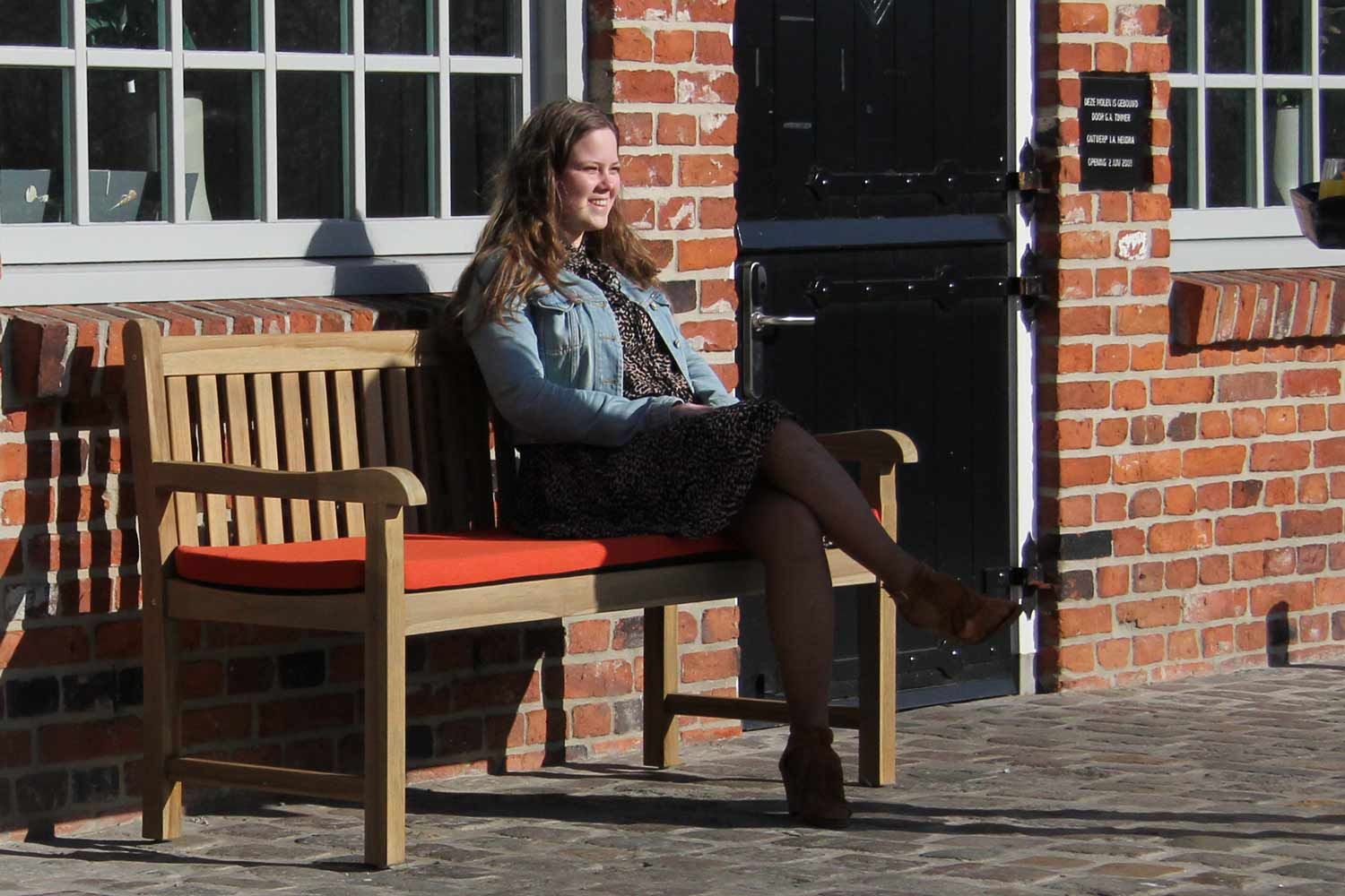 Garden Collections Preston tuinbank teak 180 cm incl. orange kussen
