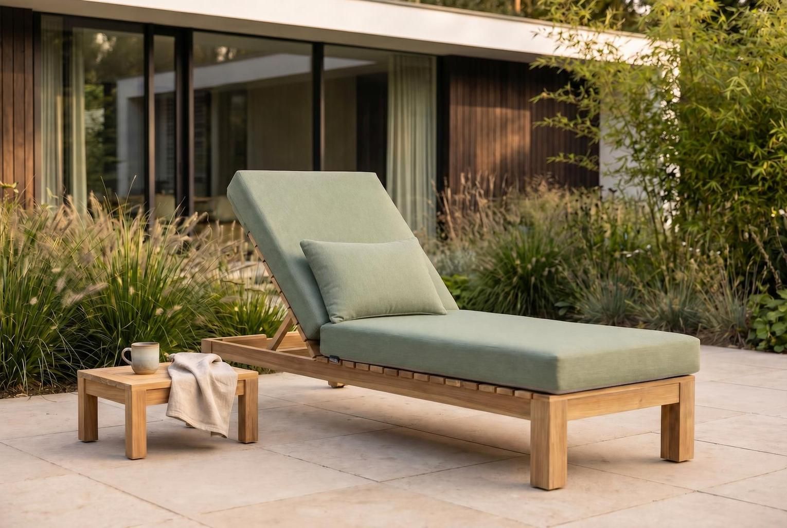 Santika Arlington lounger met green kitsilano kussen