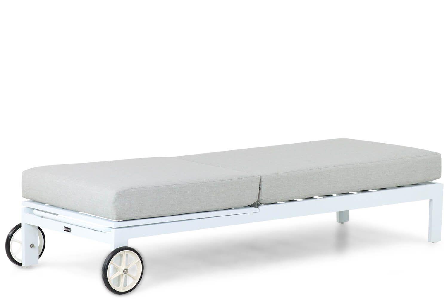 Santika Mulsanne lounger thumbnail