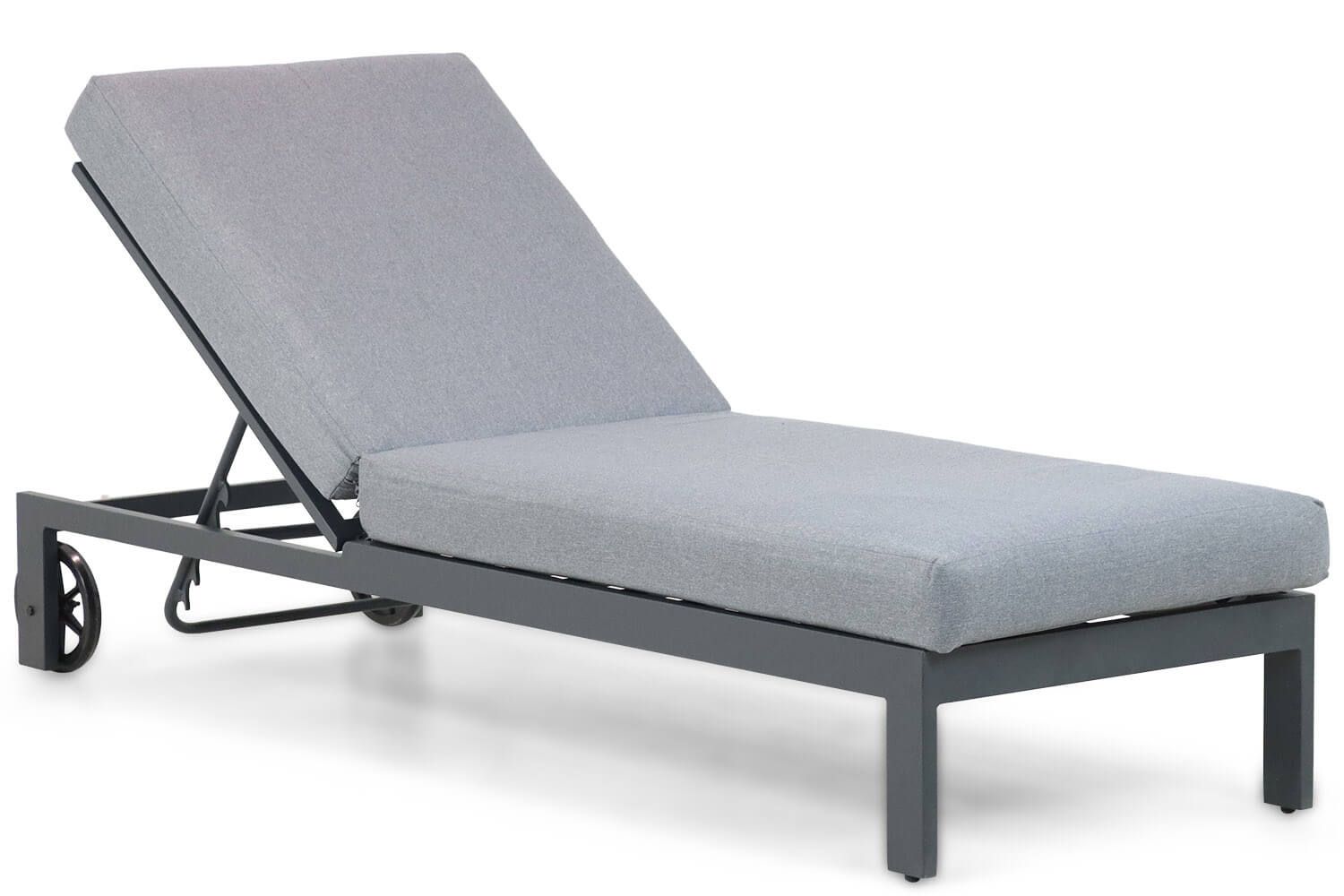 Santika Mulsanne lounger