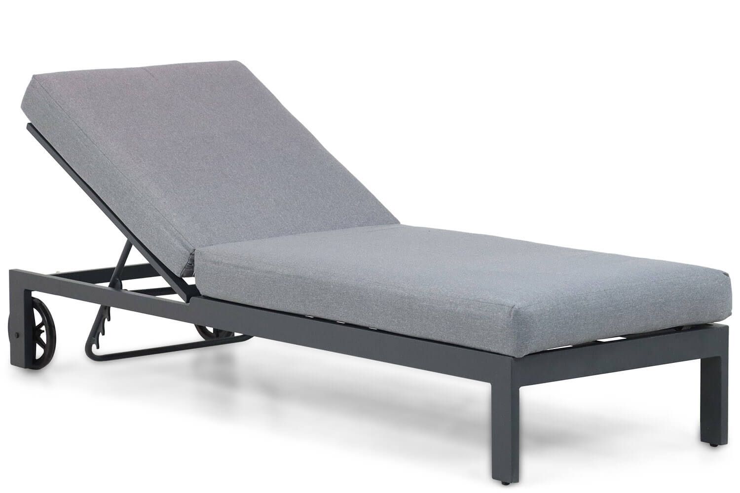 Santika Mulsanne lounger