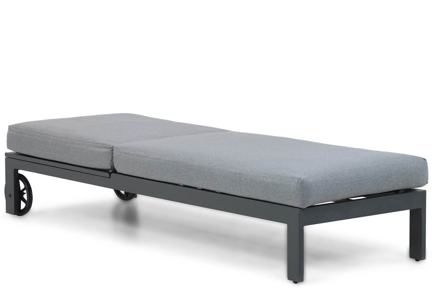 Santika Mulsanne lounger