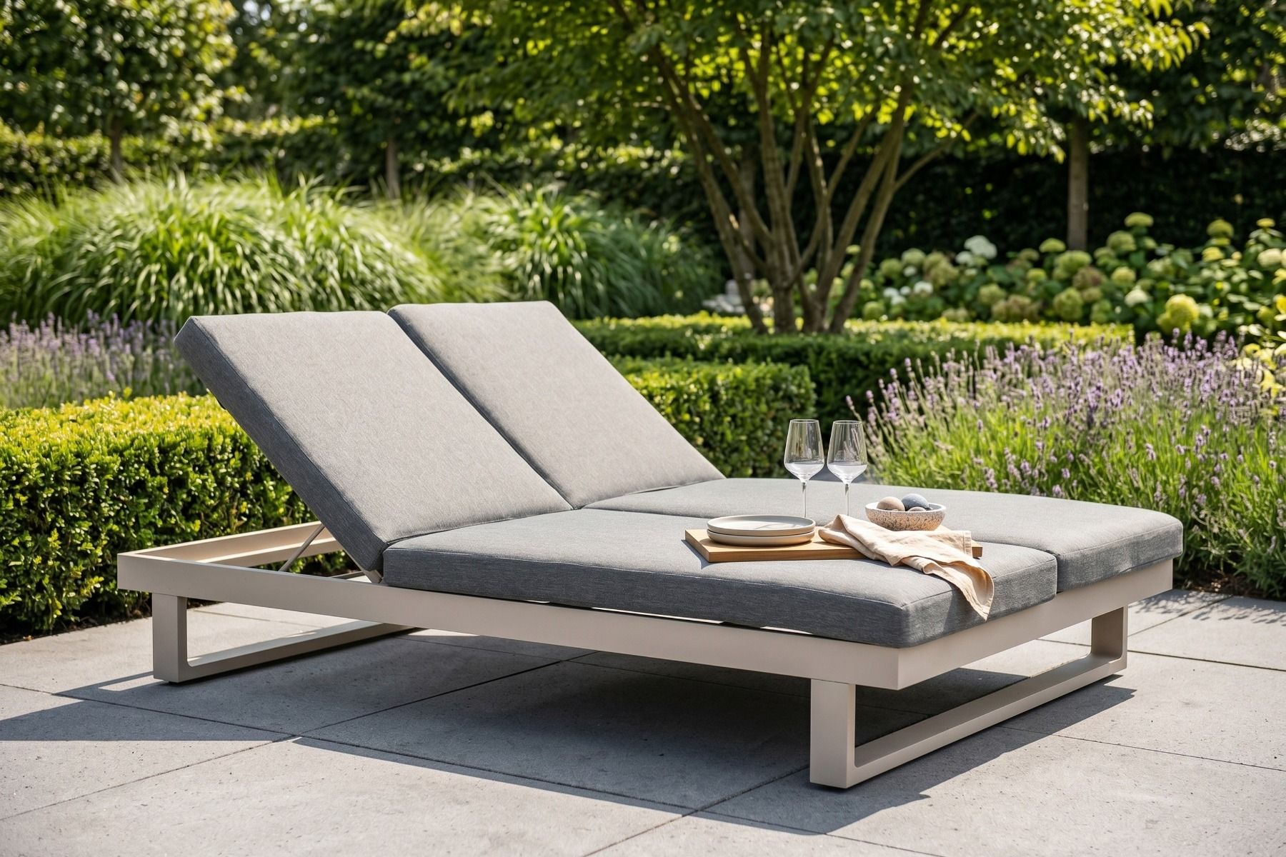 Lifestyle Massimo ligbed met kussen loft/dark grey