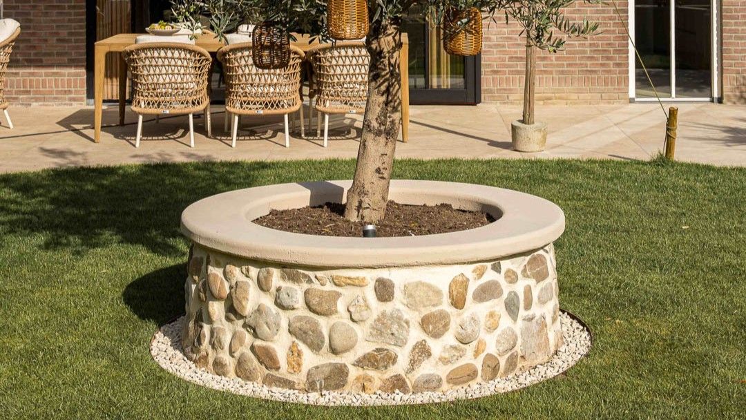 Ronde plantenbak met zitrand