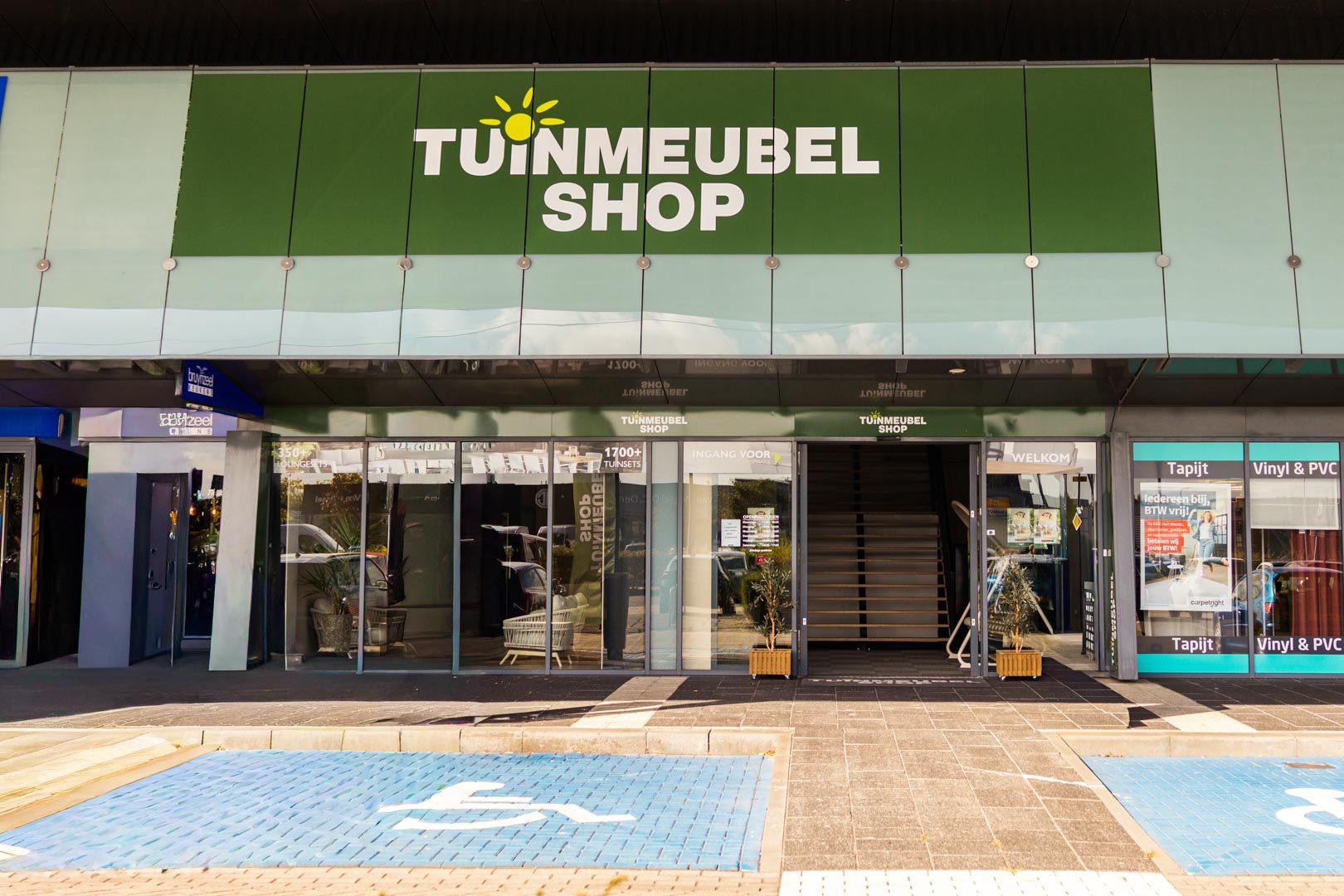 Tuinmeubelshop Experience Store XXL Den Bosch – voorzijde pand